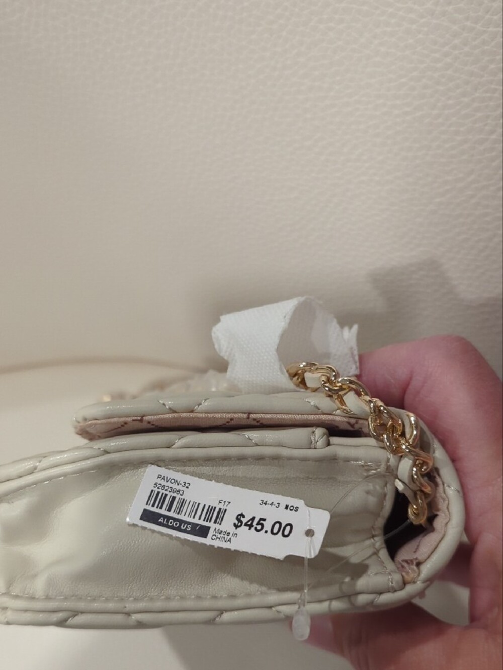 Aldo White Quilted Mini Chain Shoulder Bag with Gold Hardware - Picture 4 of 8